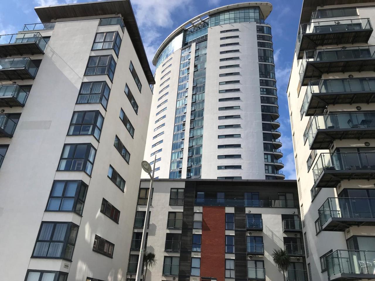 Meridian Quay Apartments, By Jsw Short Stay Swansea Dış mekan fotoğraf